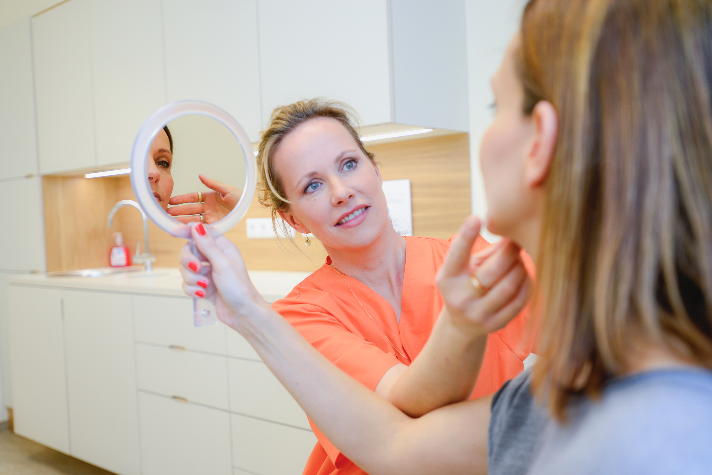 Dr. med. Julia Kasten in der Hautmedizin Mainz Dr. med. Julia Kasten in der Hautmedizin Mainz